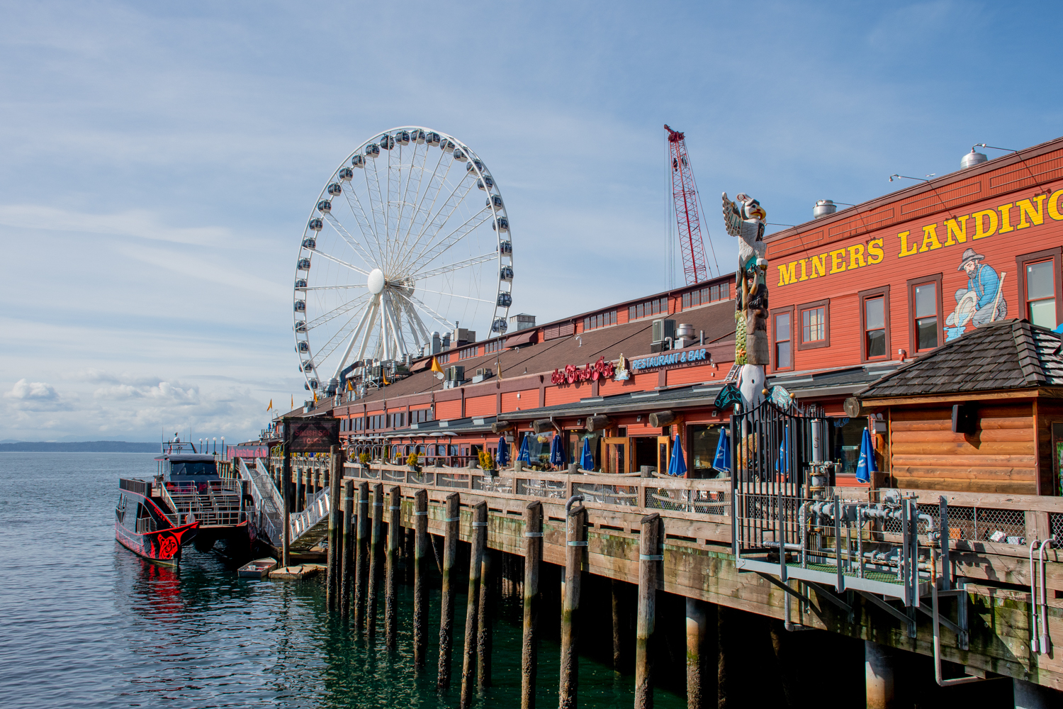 Seattle Waterfront is een gezellige plek aan het water om een middag te spenderen