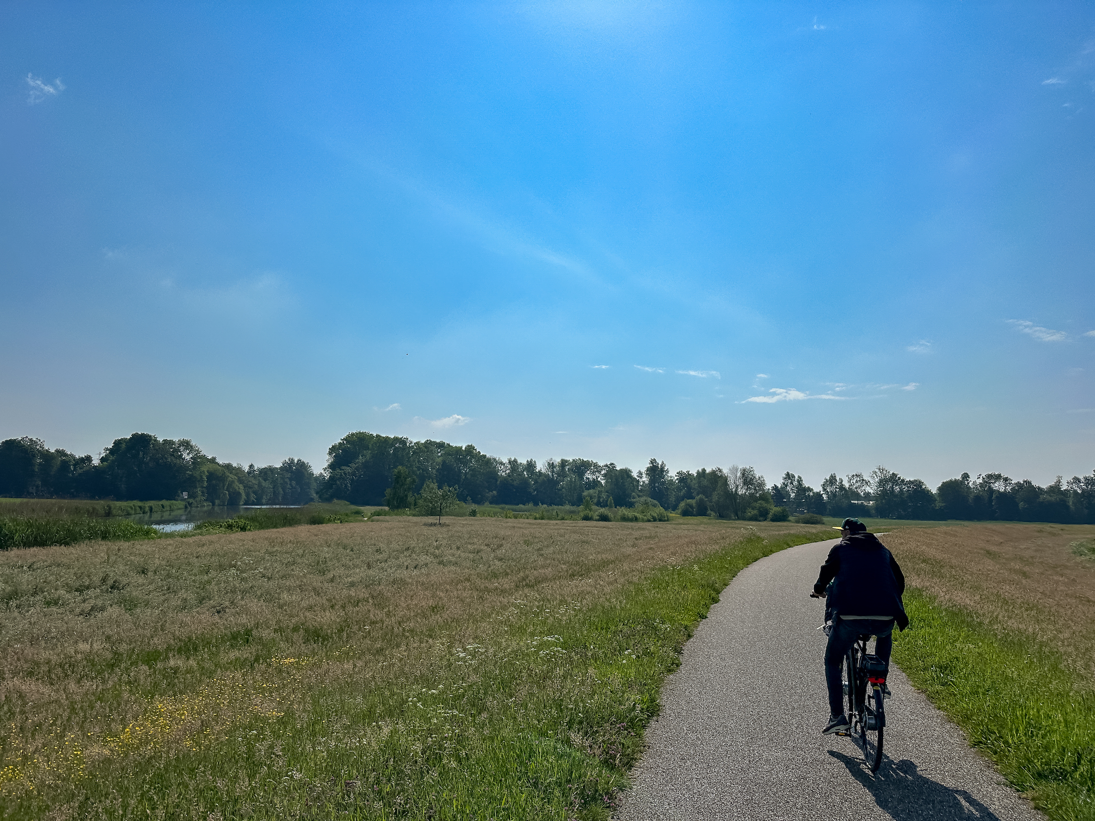 In alle rust fietsen door een prachtige omgeving, dat kun je in de Achterhoek