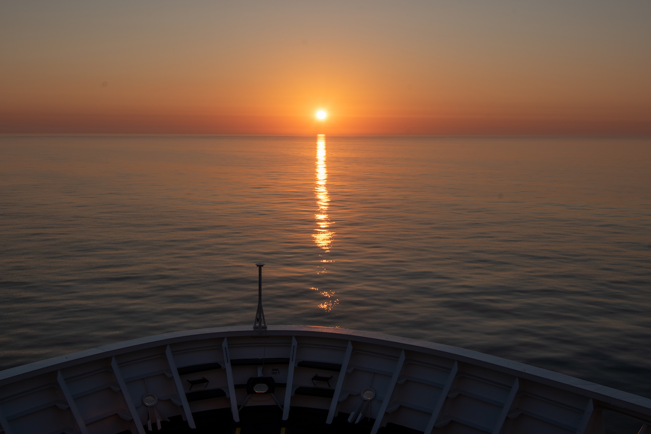 Een mooie zonsondergang aan boord van de King Seaways