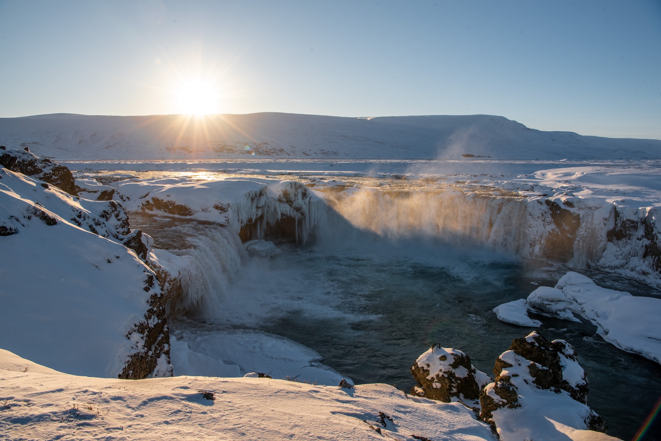 Wandel naar de indrukwekkende Godafoss waterval