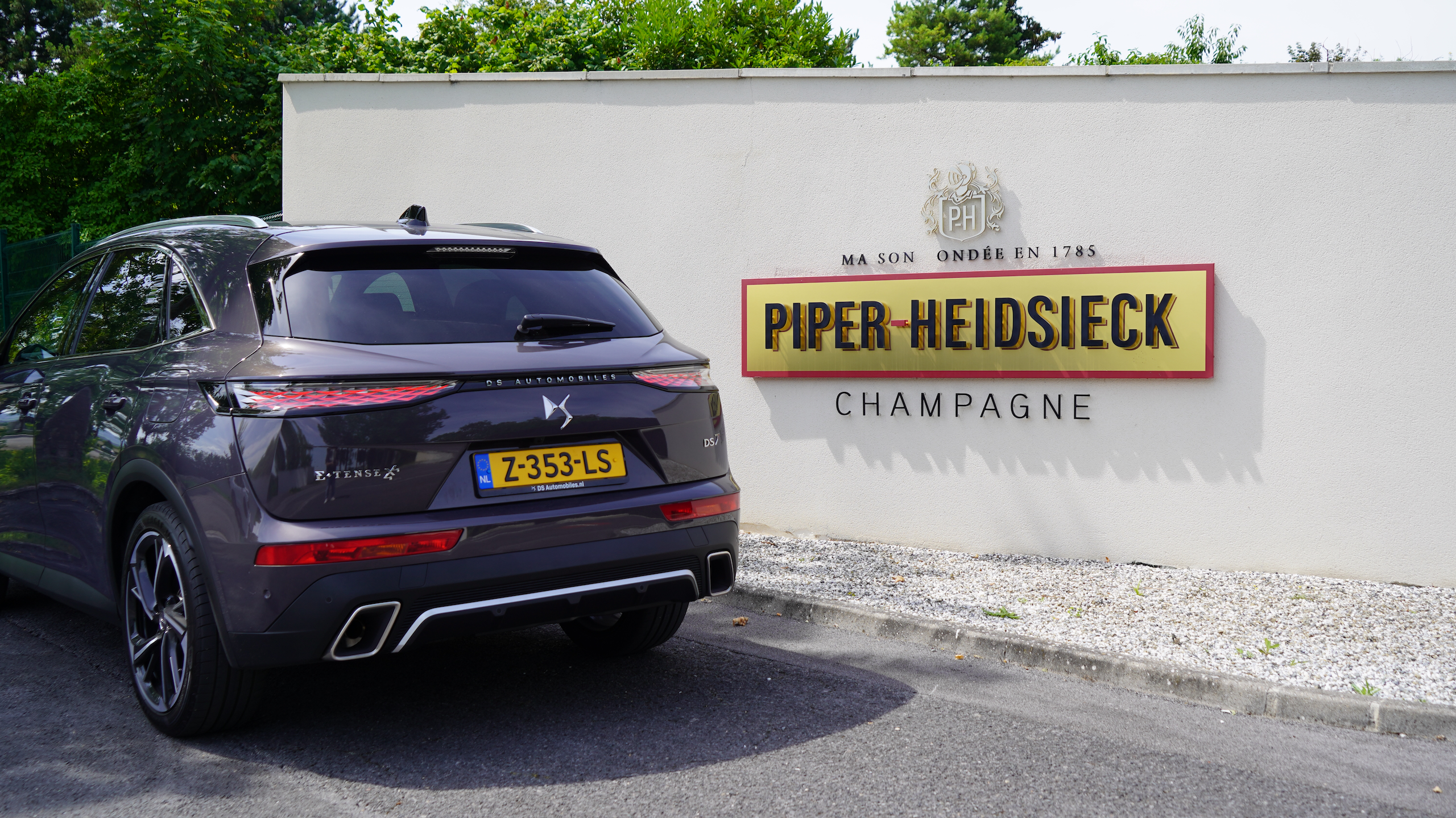 DS7 ontmoet Piper-Heidsieck in Reims - Luxury ontmoet Luxury