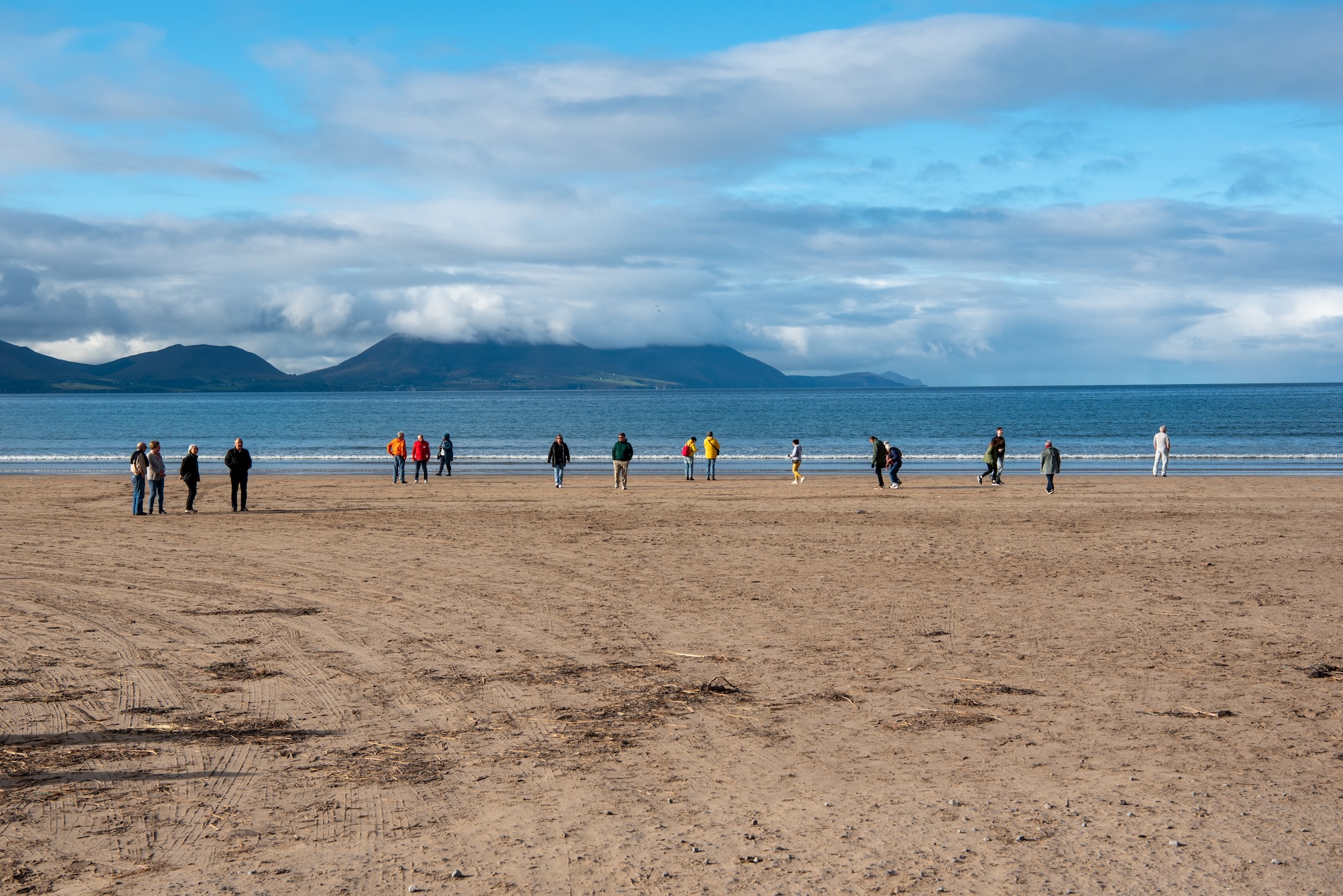 Stap uit voor een strandwandeling op Inch Beach