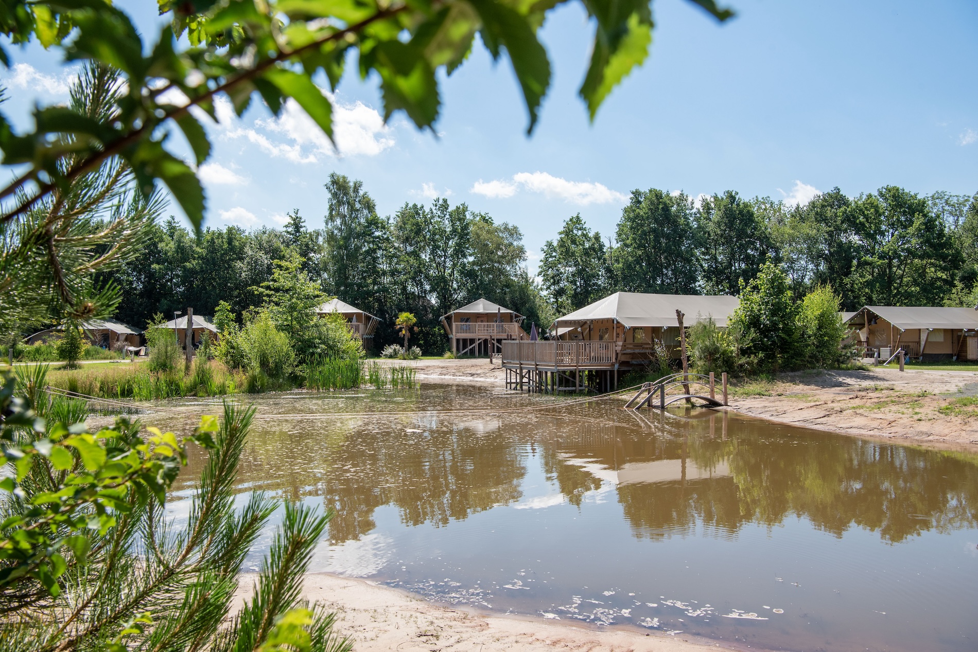 Toffe glamping tenten aan het water