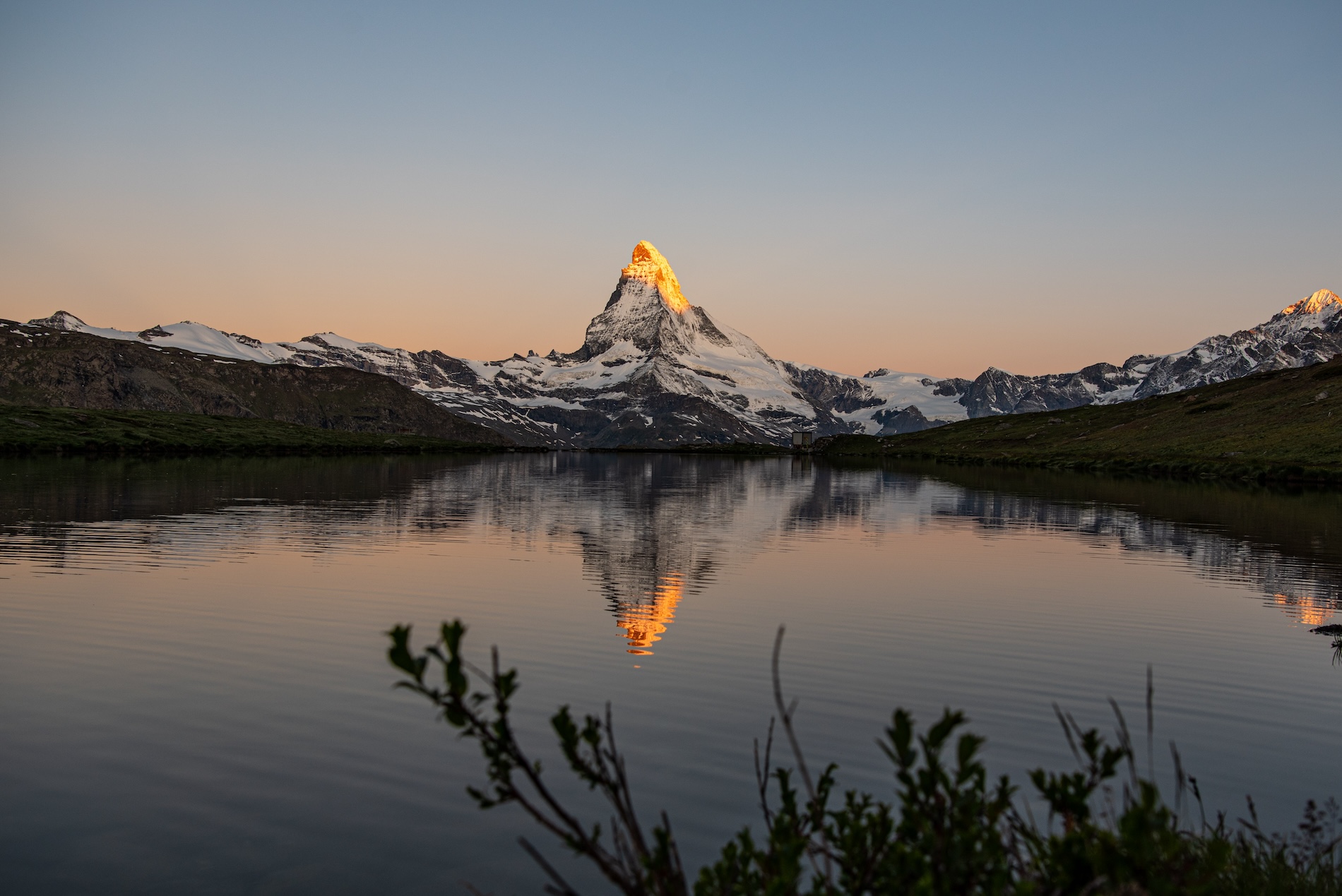 Voor op je bucketlist: de Matterhorn bij zonsopkomst