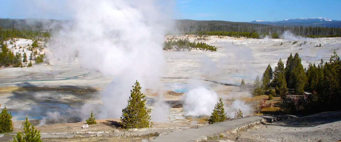 geisers-yellowstone-national-park-1.jpg