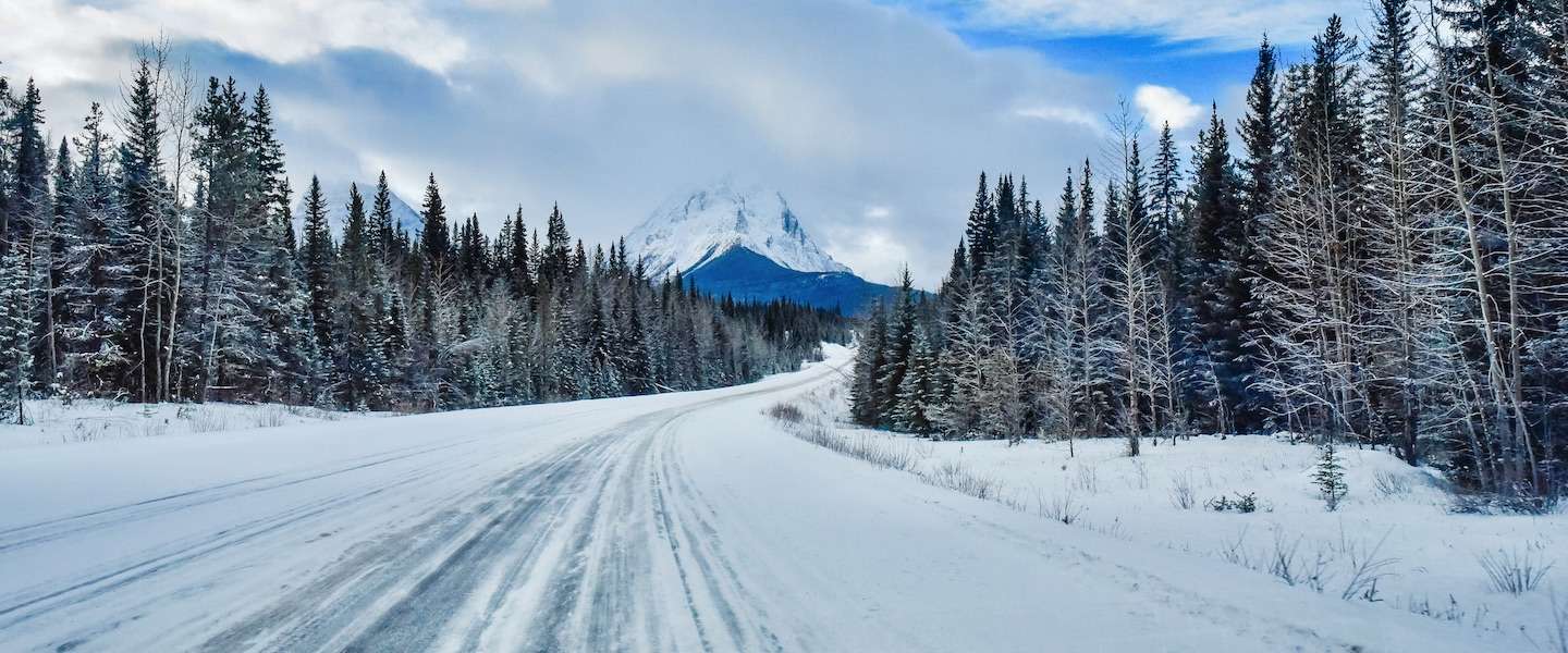 icefields-parkway-winter.jpg