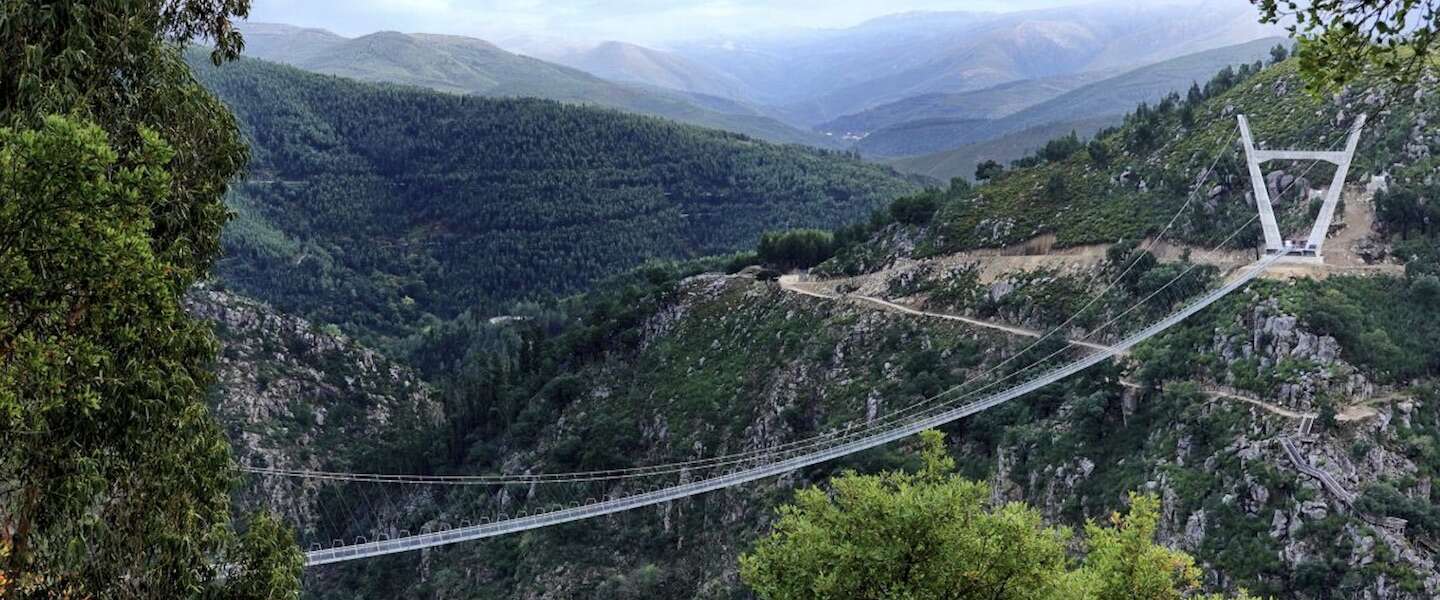 ponte-516-arouca-hangbrug-portugal.jpg