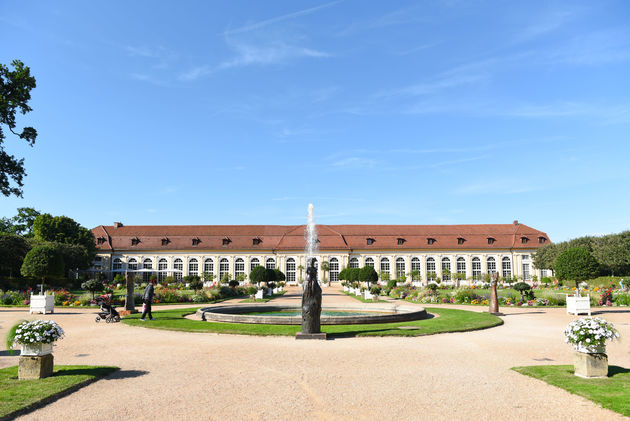 De Orangerie met de prachtige tuinen vormen het groene hart van de stad