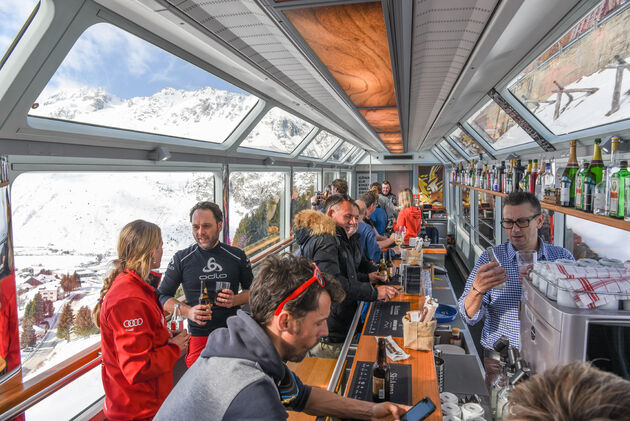 Een ritje met de apr\u00e8s-ski trein tussen Andermatt en Disentis