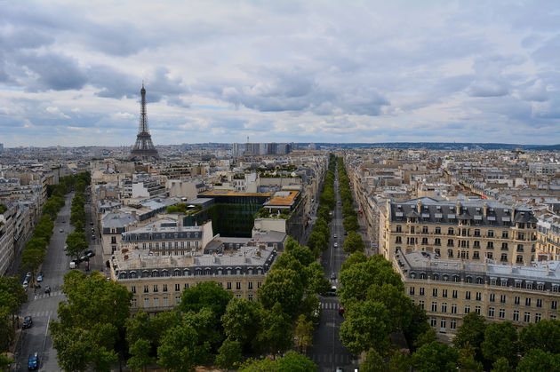 Bovenop de Arc de Triomphe heb je prachtig uitzicht op de stad