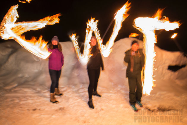 Light painting met fakkels \u00a9 Sophie Cousin