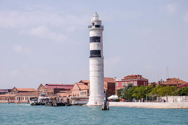 Met de boot van Burano naar Murano