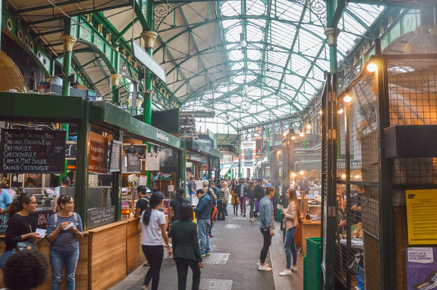 Ook liefhebbers van onder andere accessoires en kleding kunnen op deze markt