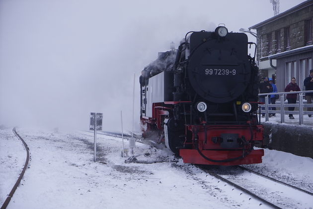 De oude stoomlocomotief die 365 dagen per jaar de Brockenberg weet op te rijden