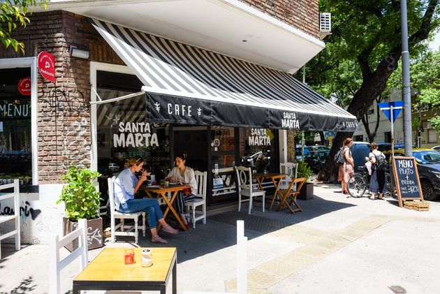 Santa Marta Caf\u00e9 is een leuke plek om te lunchen in Palermo