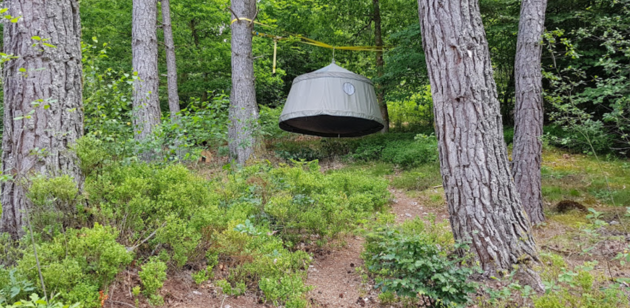 Kamperen in een hangende tent