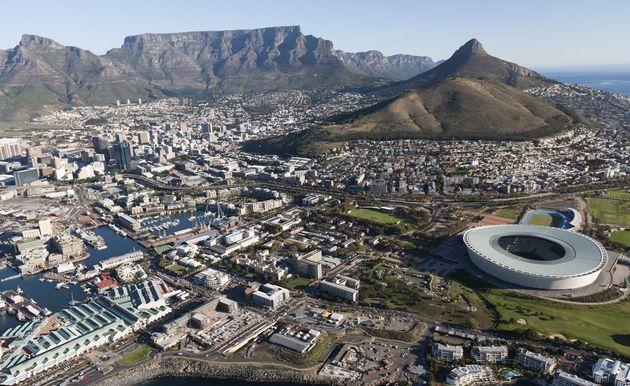 Bovenop de Tafelberg in Zuid-Afrika smaakt een glas champagne heerlijk! Foto: Fotolia.com.