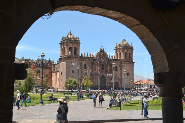 Plaza de Armas is het centrale plein van Cuzco en hier is het altijd gezellig druk.