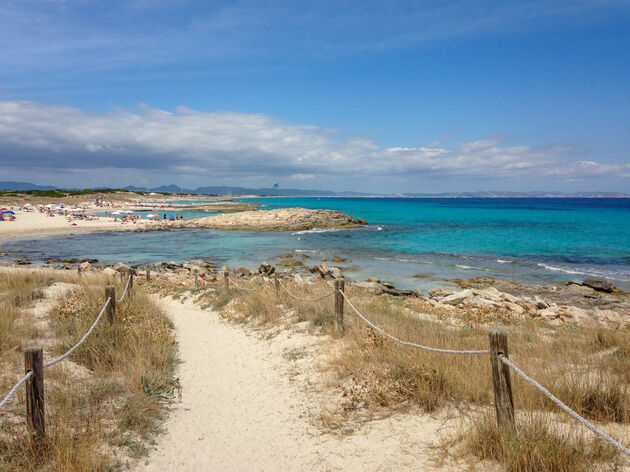 Neem de boot naar het prachtige en rustige Formentera