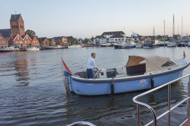 Op verzoek serveert Oostergoo je diner aan boord van je boot