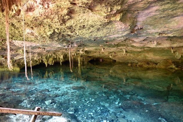 De Dos Ojos zelf kun je zo niet zien, daarvoor moet je met een snorkel op de grotten in