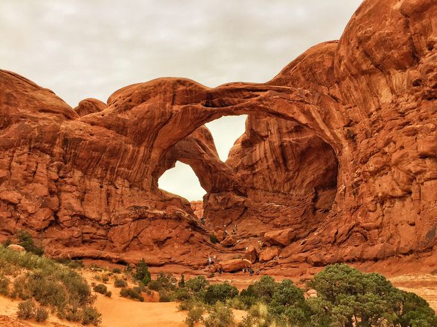 De beroemde <em>Double Arch<\/em> in Arches National Park