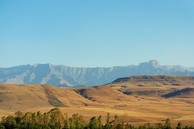 Uitzicht op het indrukwekkende gebergte Drakensbergen