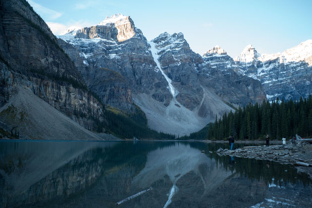 Tip: ga al vroeg naar Moraine Lake om de massa`s toeristen voor te zijn.