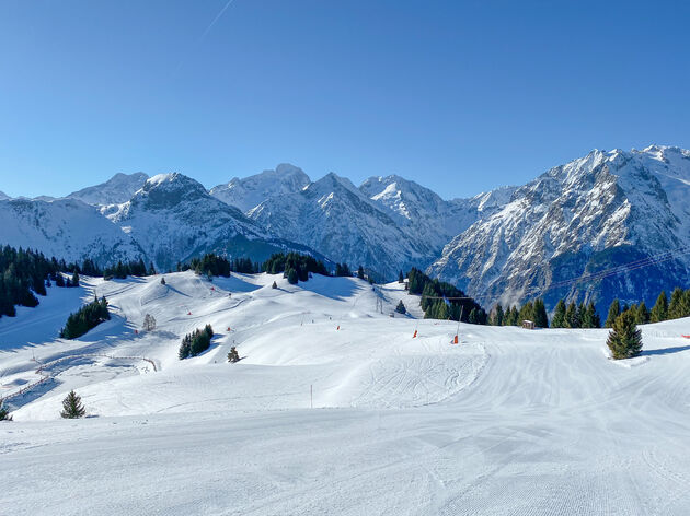 Brede en lange pistes: \u00e9\u00e9n van de voordelen van wintersport in Frankrijk