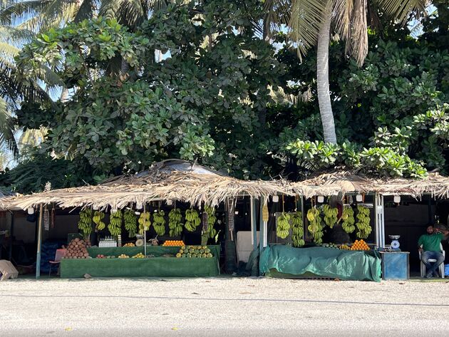 De beroemde straten vol met fruitstallen in Salalah