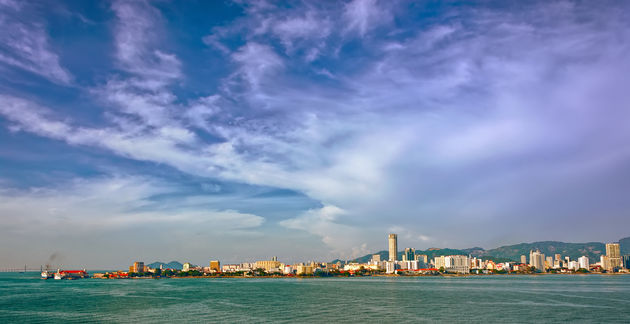 George Town op Penang vanaf het waterFoto: Igor Groshev - Fotolia