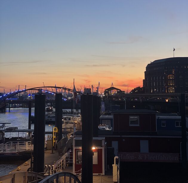 Boek een boottocht in de avond en geniet van een bijzonder mooie zonsondergang