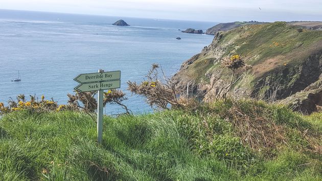 Op kanaaleiland Sark kun je prachtige klifwandelingen maken