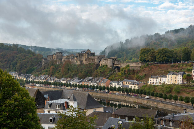 Het kasteel van Bouillon ligt op de hoogste plek van het stadje