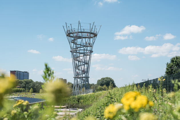 De Kempentoren in het Spoorpark in Tilburg