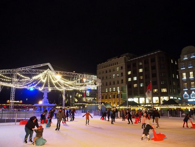 Doen: ga schaatsen op de kerstmarkt!