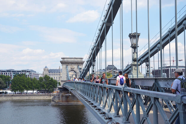 Wandel over de Kettingbrug - Sz\u00e9chenyi l\u00e1nch\u00edd