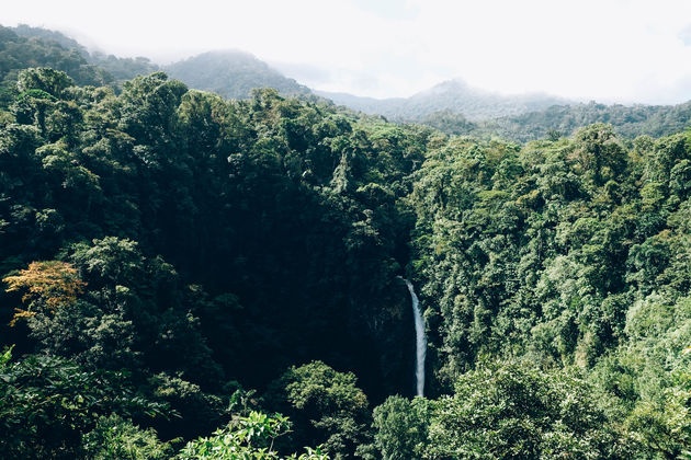 Uitzicht op de La Fortuna waterval