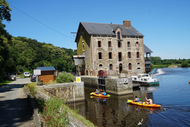 La Velo Francette: fietsen en varen langs de Mayenne