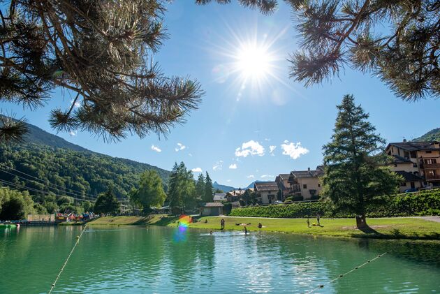 Genieten van een zomerse dag aan Lac de Bozel