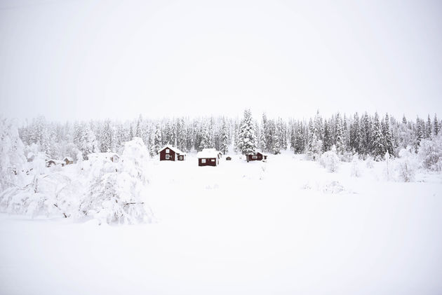 Rode huisjes in Lannavaara