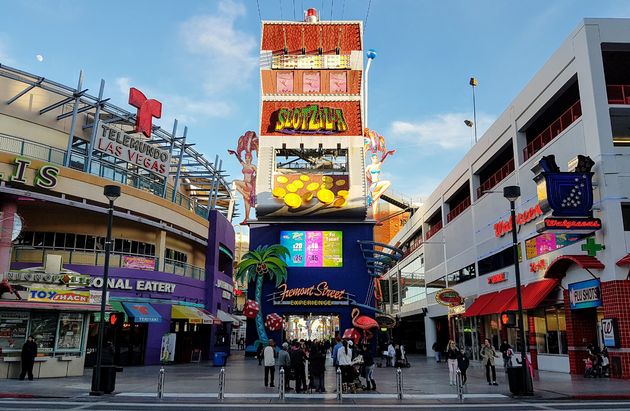 De beroemde Fremont Street waar je met een kabelbaan kunt zweven