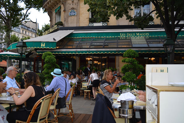 Lekker borrelen bij Les Deux Magots