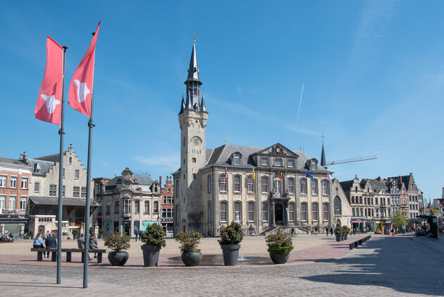 Begin je rondje door Lier bij het stadhuis op de Grote Markt