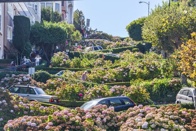 Acht scherpe bochten hebben Lombard Street beroemd gemaakt