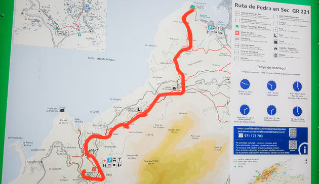 Wij wandelen een deel van de GR221, een route die van Port S\u00f3ller naar Dei\u00e0<span class=\