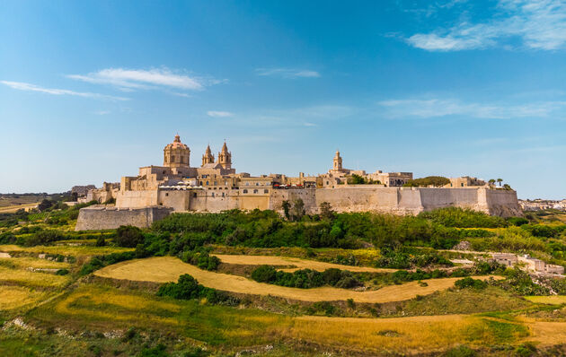 De ligging van Mdina is prachtig\u00a9 Karina Movsesyan - Adobe Stock