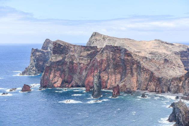 Vanaf Miradouro da Ponta do Rosto heb je dit waanzinnige uitzicht