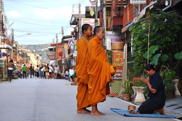 Monniken in Chiang Khan