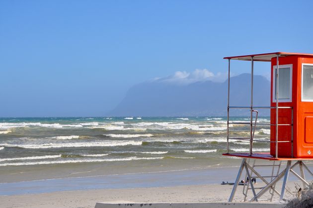 Wilde golven op Muizenberg Beach